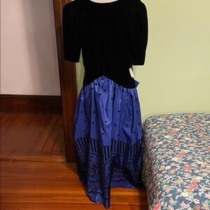 Belle france (Jane Schaffhausen) black velvet and blue satin long dress